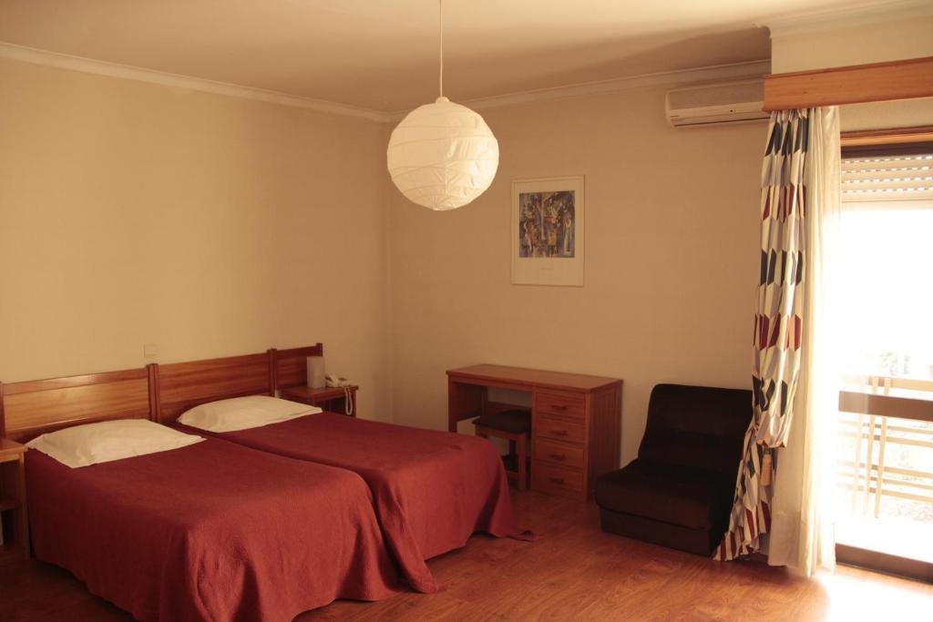 Residencial Dom Manuel Hotel Fafe Room photo